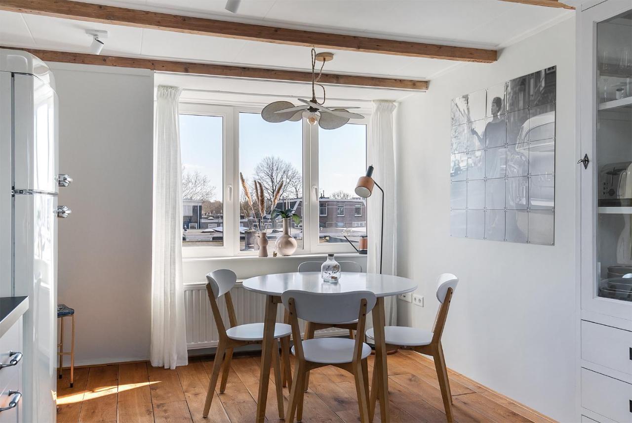 Uniek Verblijf In Herenhuis, Eigen Appartement Op De Tweede Etage Van Ons Huis Леэварден Экстерьер фото